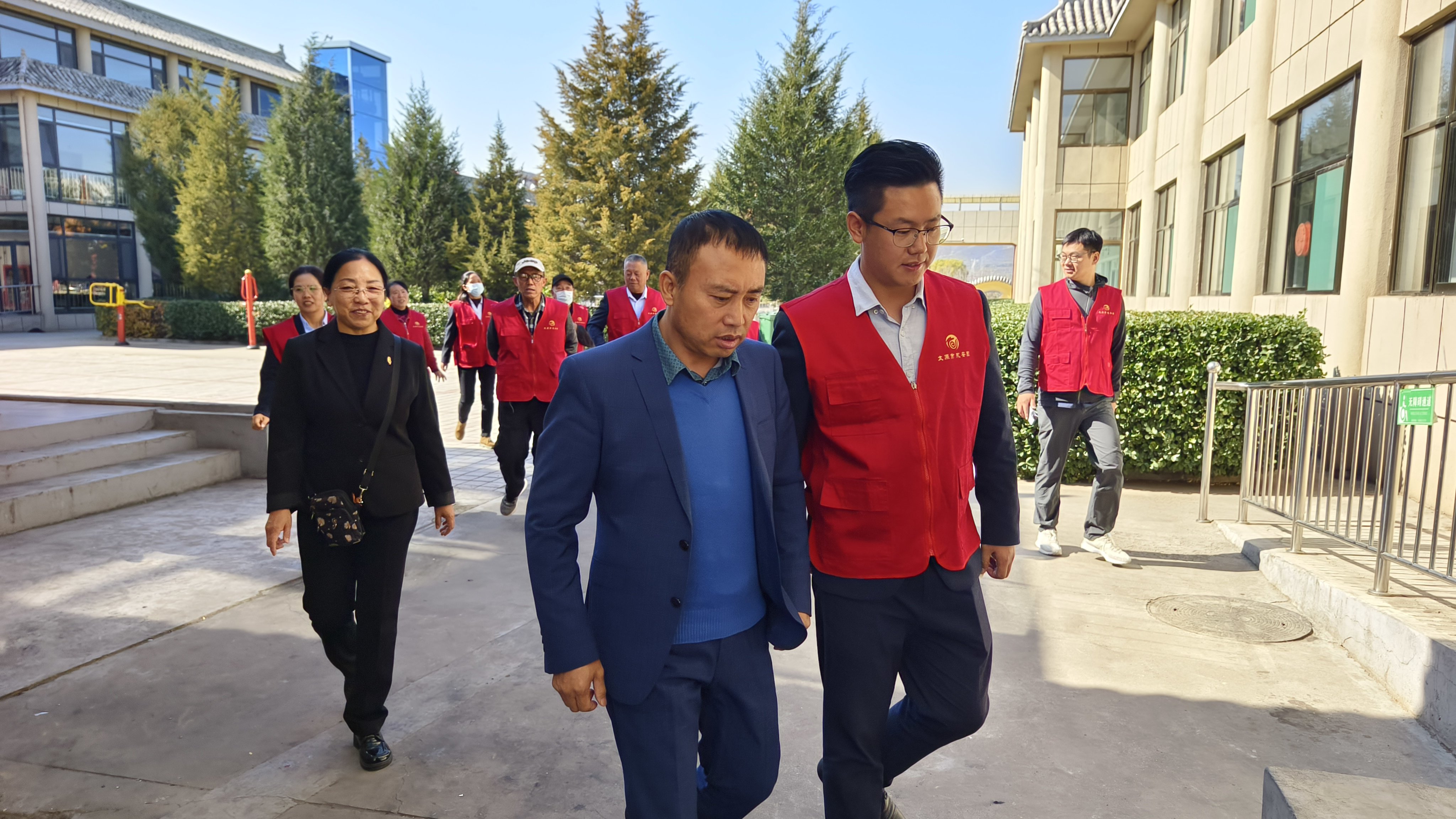 佳节又重阳，js3333线路检测中心送温暖