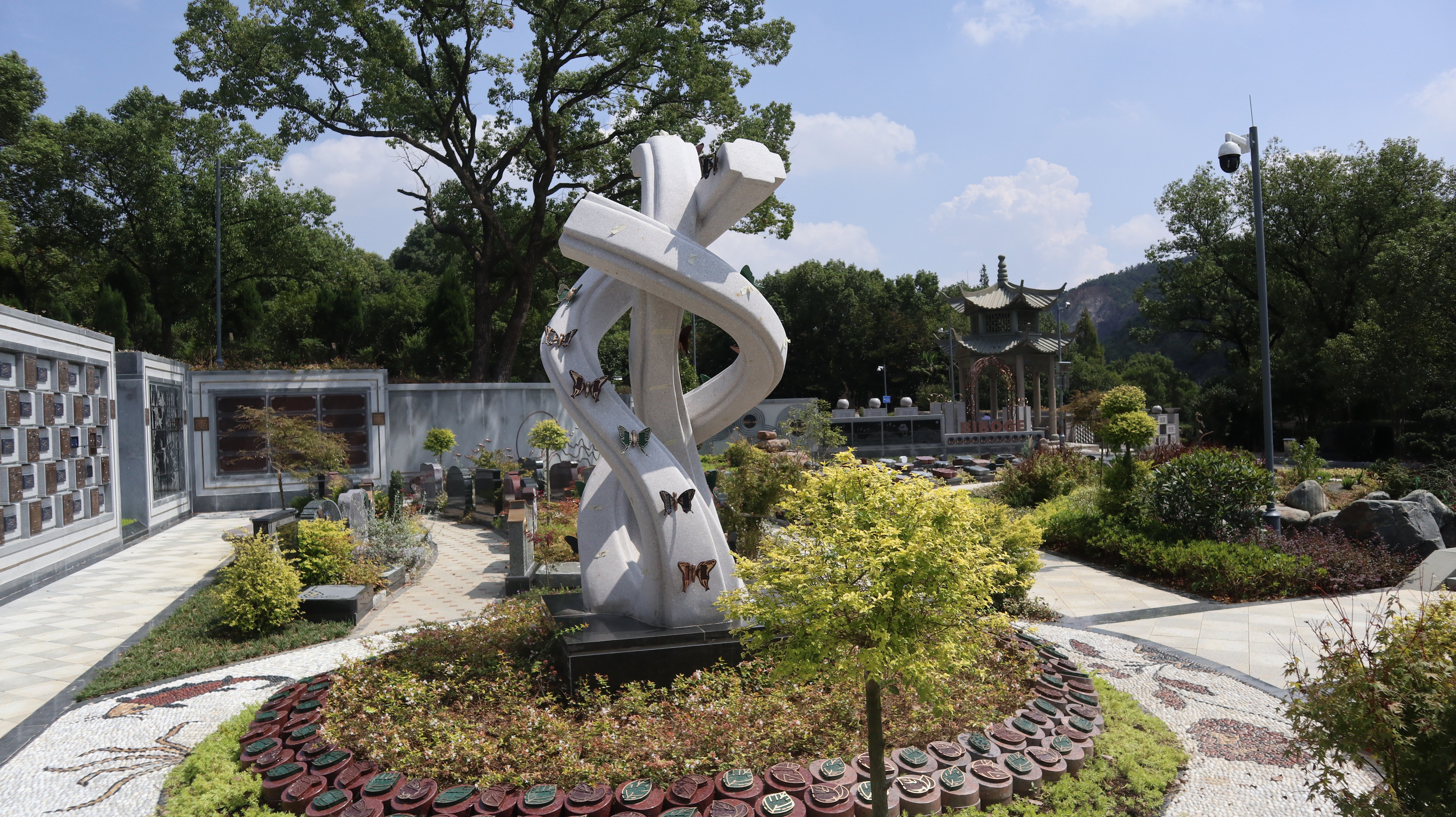 js3333线路检测中心以”微改造”引领老旧墓园走向绿色生态未来