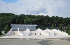 一面墙，一道景：九龙照壁浮雕景墙的诗画之美